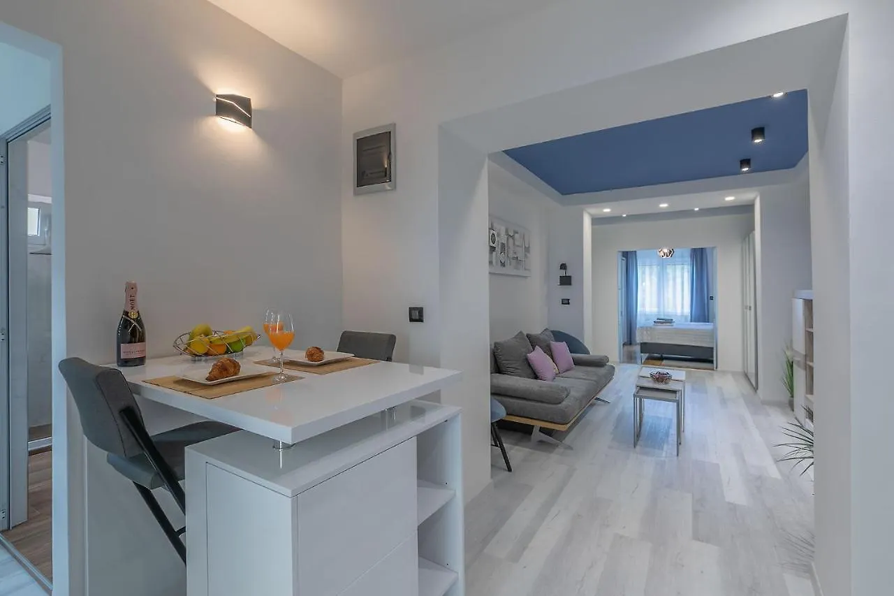 Arena Blue Dream - Modern Apartment With Terrace